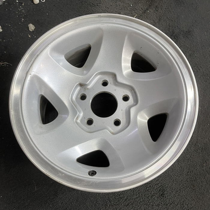 15" BLAZER S10/JIMMY S15 95-97 4x2, 15x7, aluminum, 5 slot Original OEM Wheel - Side Profile
