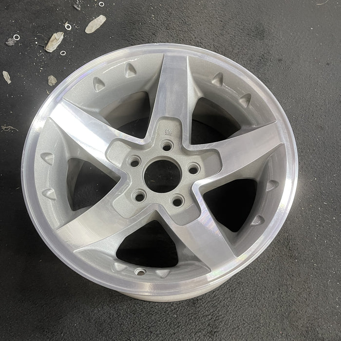 16" BLAZER S10/JIMMY S15 04 4x2, 16x8, opt N96 Original OEM Wheel Rim - Close-Up Detail