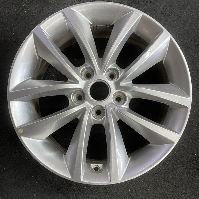 17" SORENTO 16-18 17x7 alloy Original OEM Wheel Rim - Front View