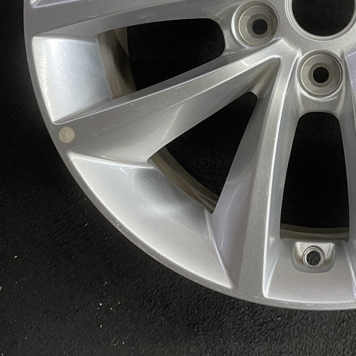 17" SORENTO 16-18 17x7 alloy Original OEM Wheel Rim - Additional View