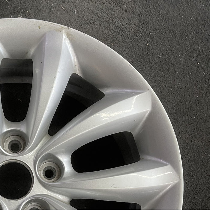 17" AZERA 06 17x7 alloy 10 spoke Original OEM Wheel Rim - Close-Up Detail