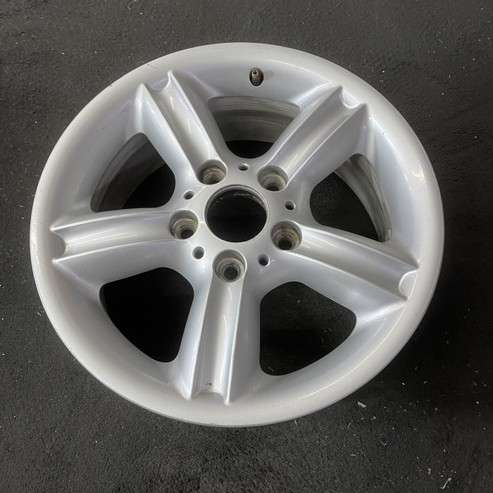 16" BMW 325i 04-06 16x7, alloy, 5 spoke, fluted Original OEM Wheel Rim - Close-Up Detail