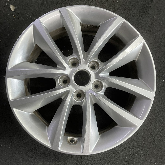 17" SORENTO 16-18 17x7 alloy Original OEM Wheel Rim - Front View