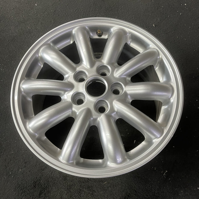 16" S TYPE 00-02 , 16x7.5, 10 spoke Original OEM Wheel Rim - Close-Up Detail
