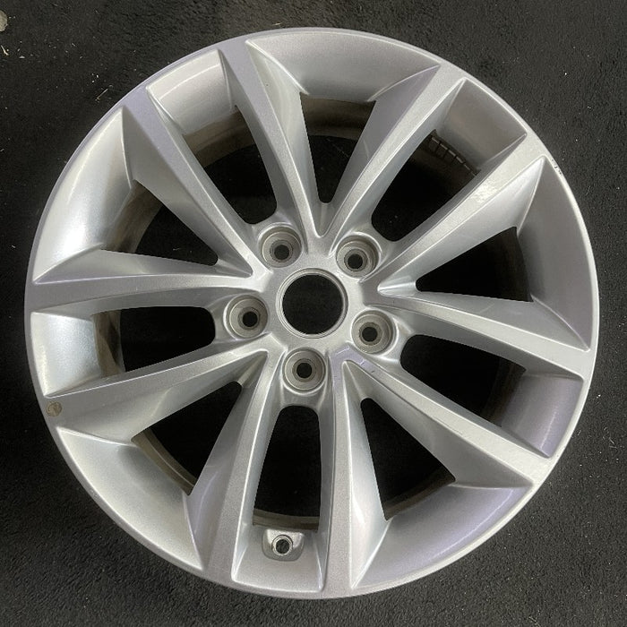 17" SORENTO 16-18 17x7 alloy Original OEM Wheel Rim - Additional View