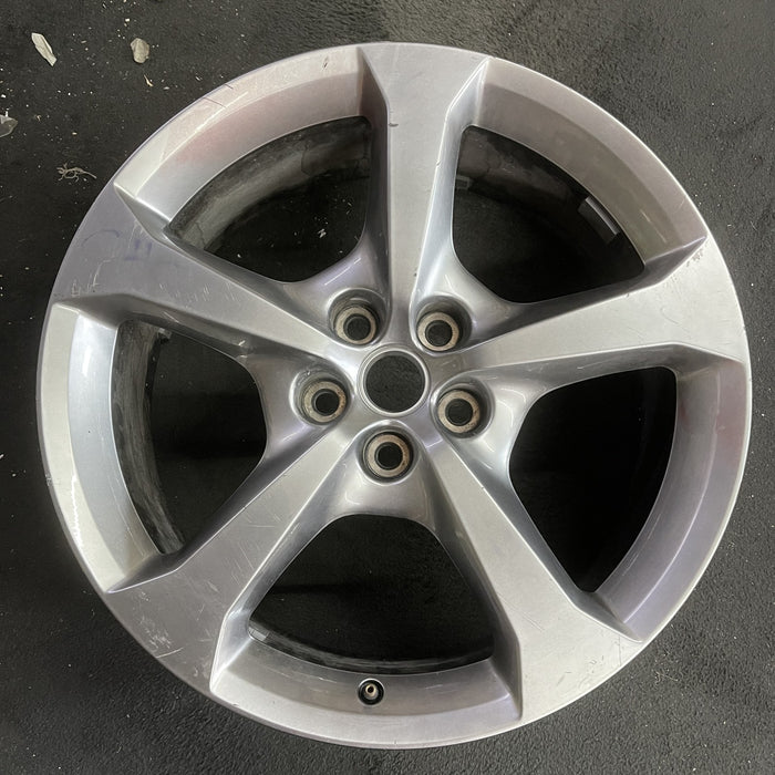 20" CAMARO 14 20x8 , , silver, opt R42, ID AAHY Original OEM Wheel Rim - Angle View