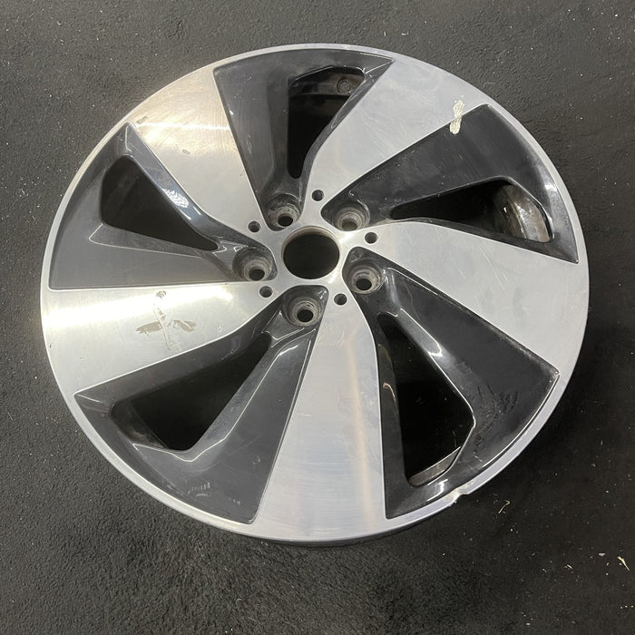 19" BMW i3 14-17 19x5.5 , 5 spoke, directional , R. Original OEM Wheel Rim - Close-Up Detail