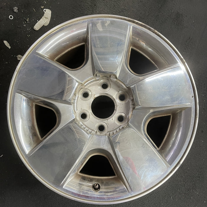 20" AVALANCHE 1500 09-11 20x8.5, 5 spoke, covered lug nuts, flat spoke Original - Angle View