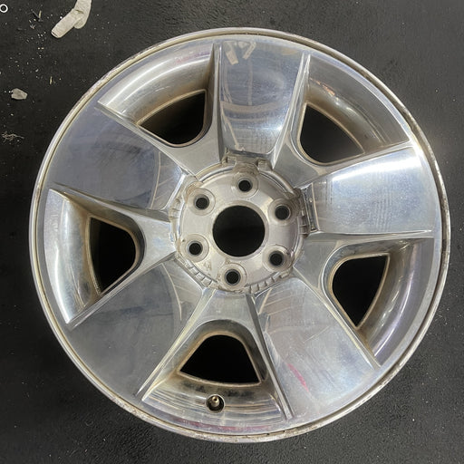 20" AVALANCHE 1500 09-11 20x8.5, 5 spoke, covered lug nuts, flat spoke Original - Angle View
