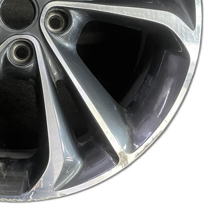 18" ENCORE GX 20 18x7.5 5 split spoke machined face with gray pockets opt PXJ - Close-Up Detail