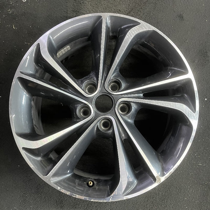 18" ENCORE GX 20 18x7.5 5 split spoke machined face with gray pockets opt PXJ - Additional View