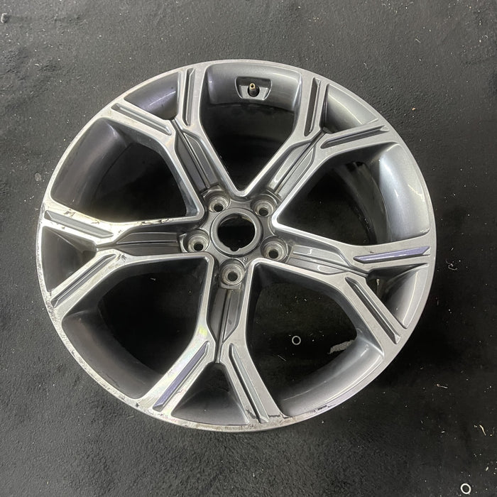 19" STINGER 18-19 19x8.5 Original OEM Wheel Rim - Close-Up Detail