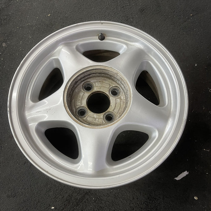 16" MUSTANG 91-93 16x7 , argent Original OEM Wheel Rim - Close-Up Detail