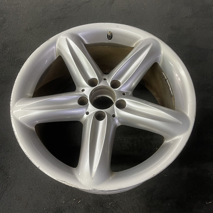 18" MERCEDES S-CLASS 04-05 230 Type; SL500, 18x9.5 , straight spokes Original - Close-Up Detail