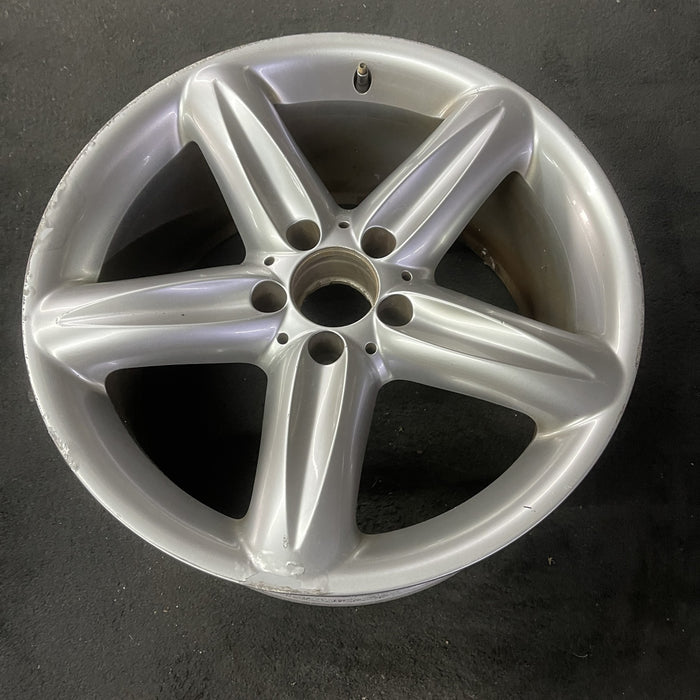 18" MERCEDES S-CLASS 04-05 230 Type; SL500, 18x9.5 , straight spokes Original - Close-Up Detail