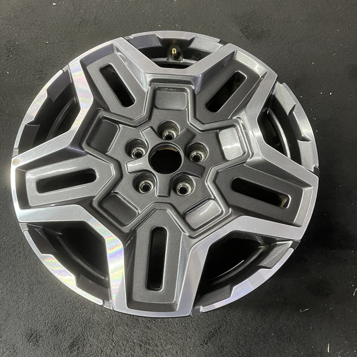 19" SANTA FE 21 19x7.5 Original OEM Wheel Rim - Close-Up Detail