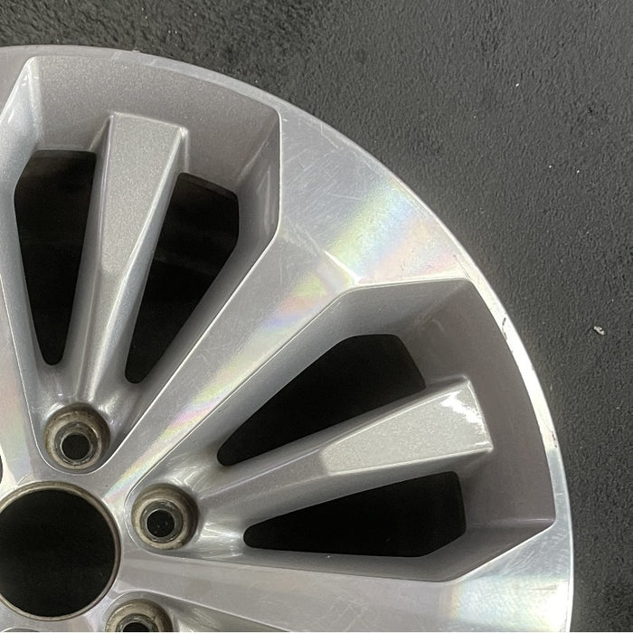 20" FORD F150 PICKUP 17 20x8.5 12 spoke machined face flash gray pockets - Close-Up Detail
