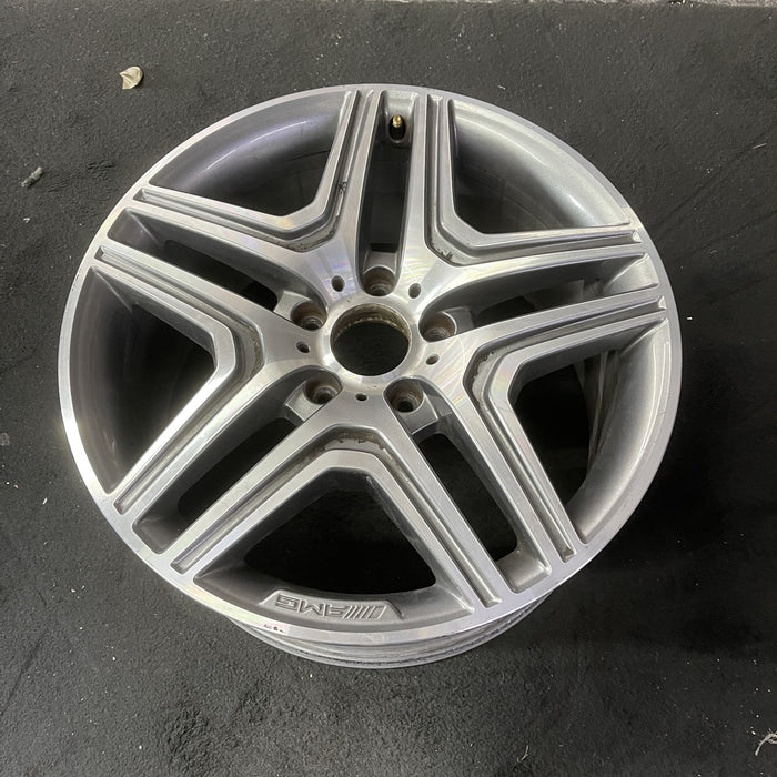 20" MERCEDES G-CLASS 13 463 Type; G63, 20x9.5, silver Original OEM Wheel Rim - Close-Up Detail
