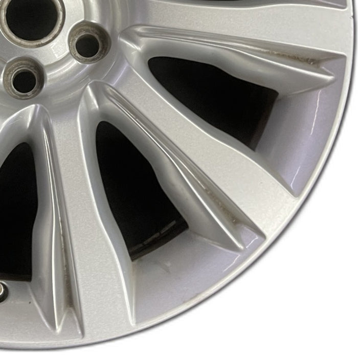 21" RANGE ROVER 13-14 alloy 21x9.5 10 spoke silver Original OEM Wheel Rim - Close-Up Detail