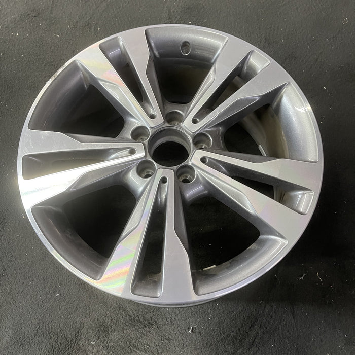18" MERCEDES C-CLASS 15 205 Type; , C300, 18x8.5 Original OEM Wheel Rim - Close-Up Detail
