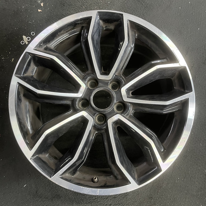 19" MUSTANG 13-14 19x8.5 , machined edges , 5 split spoke, Y spoke design - Angle View