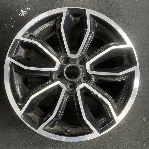 19" MUSTANG 13-14 19x8.5 , machined edges , 5 split spoke, Y spoke design - Angle View