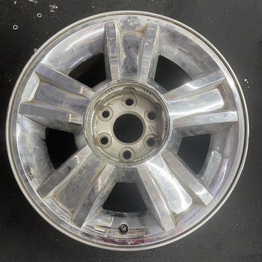 20" AVALANCHE 1500 09-10 20x8.5, 5 spoke, covered lug nuts, grooved spoke - Angle View