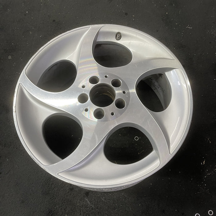18" MERCEDES S-CLASS 06-07 230 Type; SL600, 18x8.5 , 5 spoke, curved spokes - Close-Up Detail