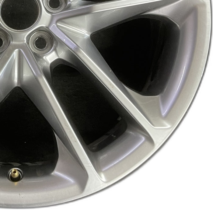 20" CHALLENGER 22 20x8 aluminum 5 spoke double spoke satin carb opt WHC - Close-Up Detail