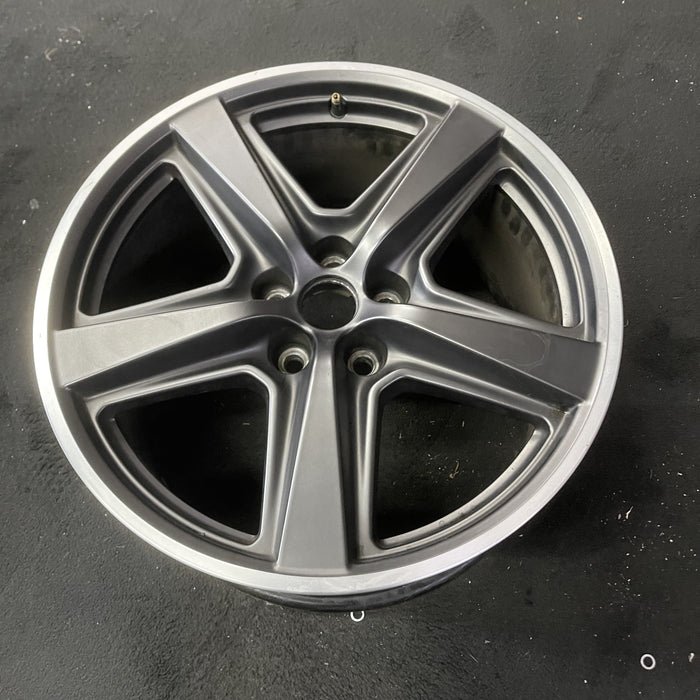 19" MUSTANG 21-23 19x10, 5 straight spoke Original OEM Wheel Rim - Close-Up Detail
