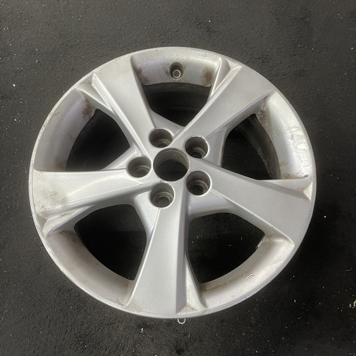 16" COROLLA 11-13 16x6.5, alloy , North America built Original OEM Wheel Rim - Close-Up Detail