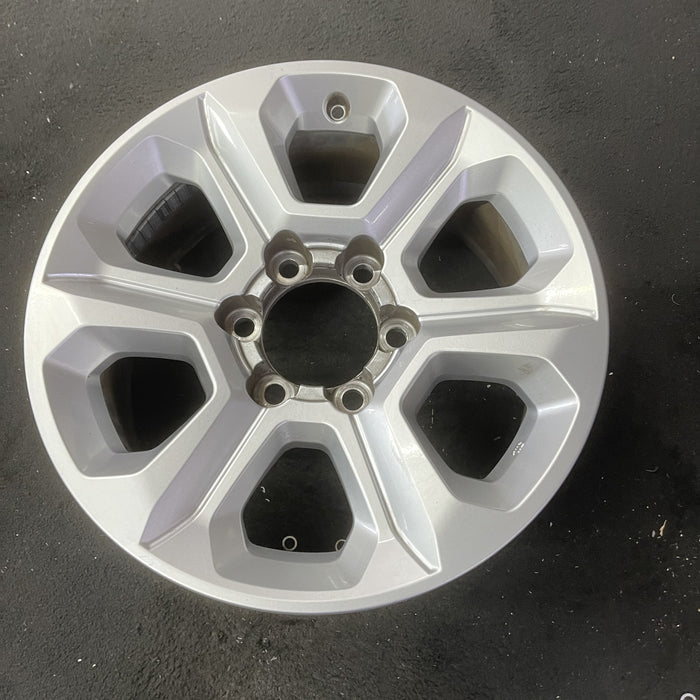 17" 4 RUNNER 14 17x7, alloy Original OEM Wheel Rim - Close-Up Detail