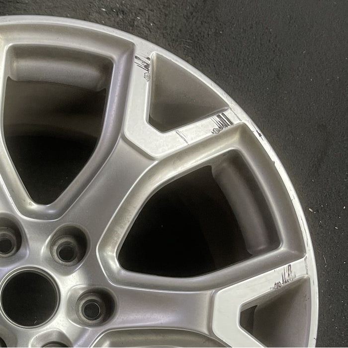 20" WAGONEER 22 20x9 6 spoke Y spoke silver Original OEM Wheel Rim - Close-Up Detail