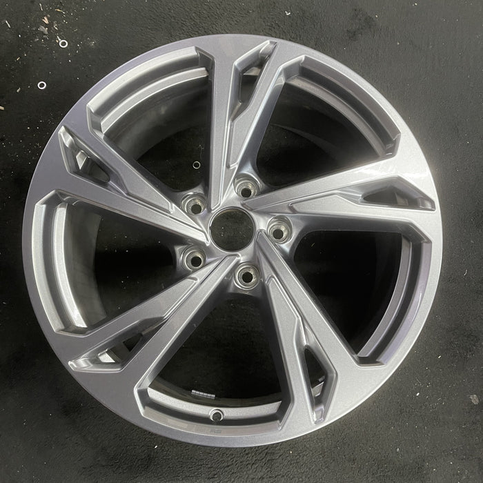 20" E-TRON GT 22-24 20x9, silver Original OEM Wheel Rim - Additional View