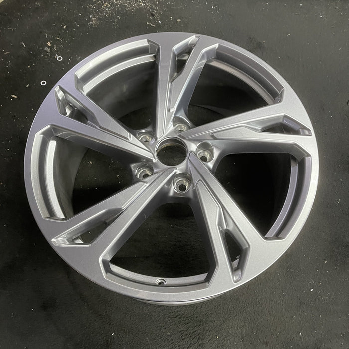 20" E-TRON GT 22-24 20x9, silver Original OEM Wheel Rim - View 7