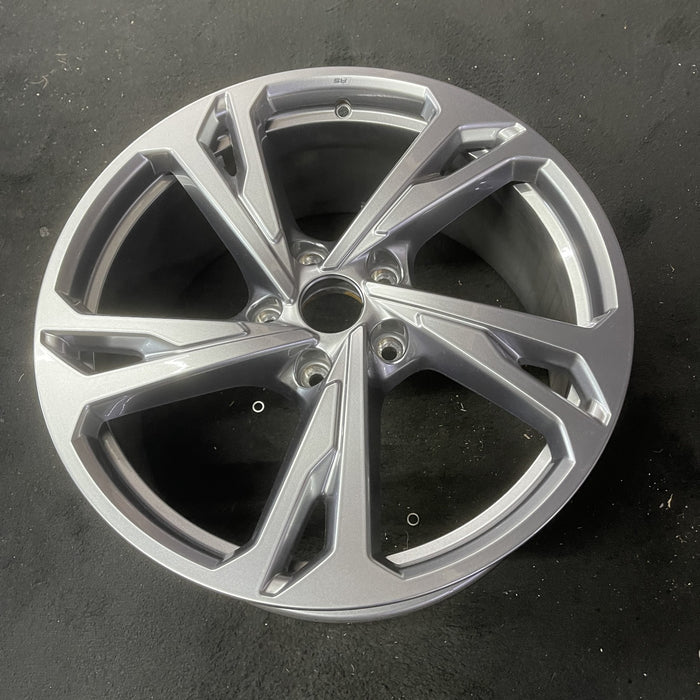 20" E-TRON GT 22-24 20x9, silver Original OEM Wheel Rim - View 8