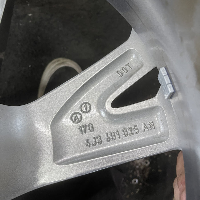 20" E-TRON GT 22-24 20x9, silver Original OEM Wheel Rim - View 9