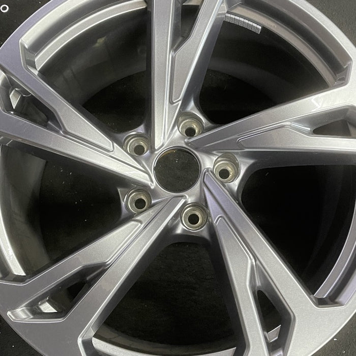 20" E-TRON GT 22-24 20x11 silver Original OEM Wheel Rim - Angle View
