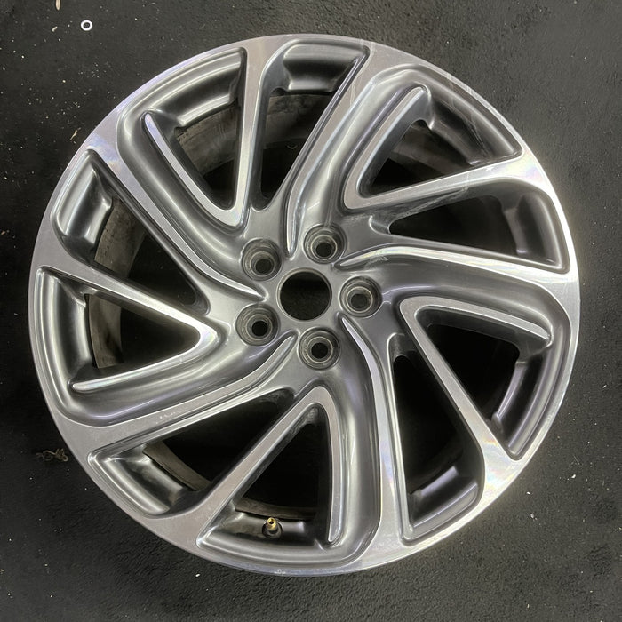 19" AVIATOR 20-24 19x8, Original OEM Wheel Rim - Angle View