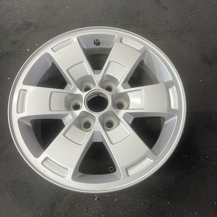 16" CANYON 15-17 16x7, aluminum Original OEM Wheel Rim - Close-Up Detail