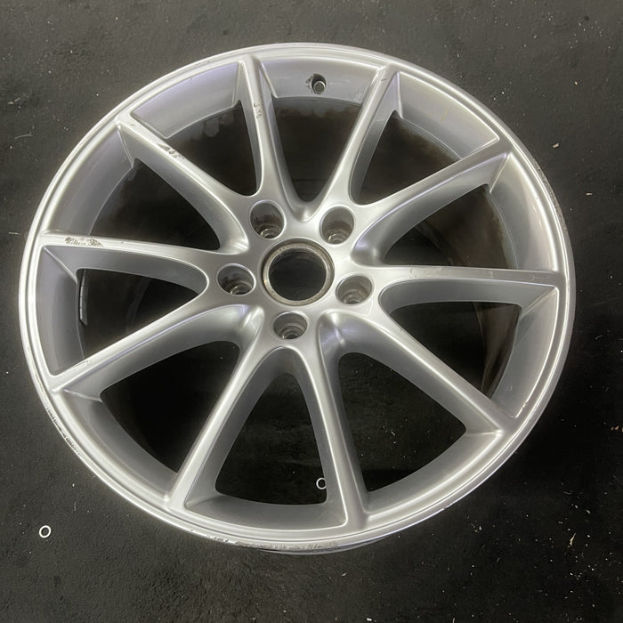 20" PORSCHE CAYENNE 19-24 20x10.5, 10 spoke, 64mm offset Original OEM Wheel Rim - Close-Up Detail