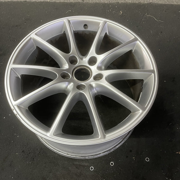 20" PORSCHE CAYENNE 19-24 20x10.5, 10 spoke, 64mm offset Original OEM Wheel Rim - Close-Up Detail