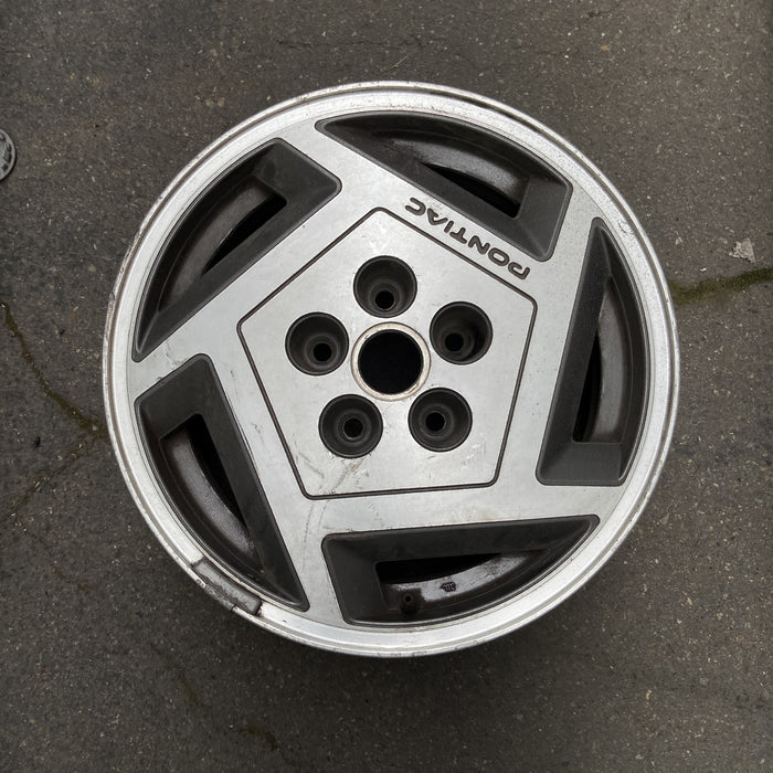 16" GRAND PRIX 89 16x6.5 Original OEM Wheel Rim - Angle View