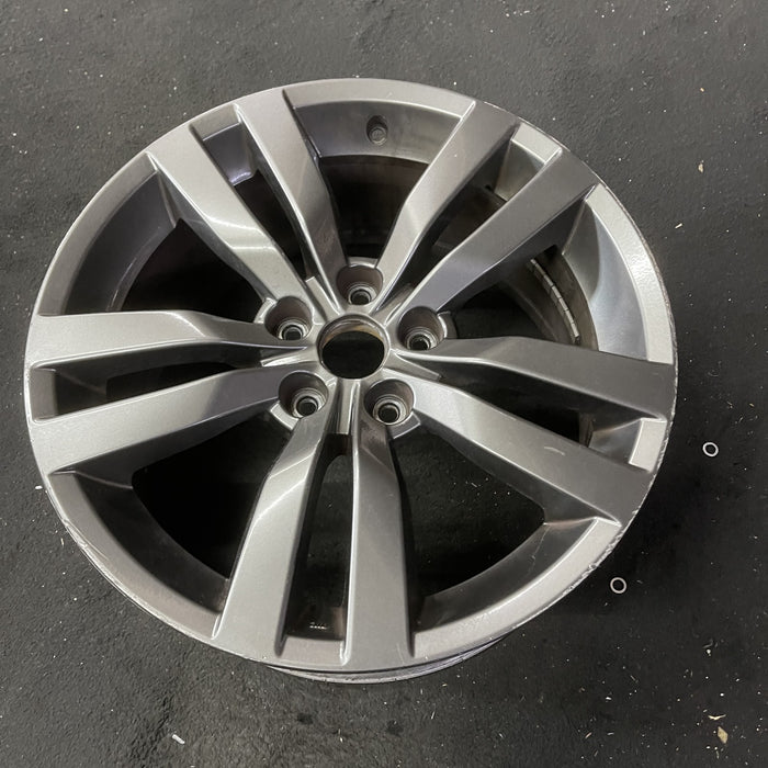 18" IMPREZA 12-14 18x8.5 , 5 spoke, double spoke Original OEM Wheel Rim - Close-Up Detail