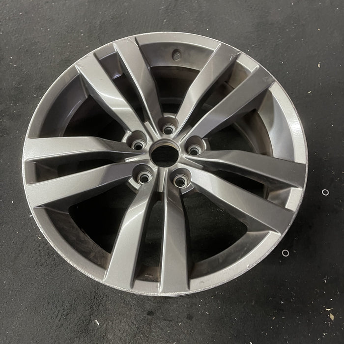 18" IMPREZA 12-14 18x8.5 , 5 spoke, double spoke Original OEM Wheel Rim - Close-Up Detail