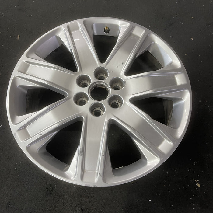 20" SRX 16 20x8, 7 spoke, Original OEM Wheel Rim - Close-Up Detail