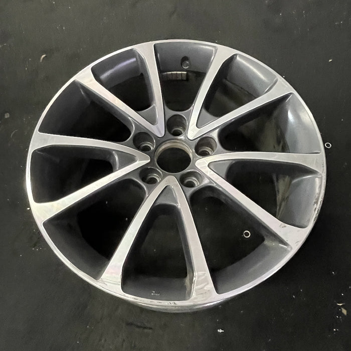 18" TLX 15-17 18x7.5 Original OEM Wheel Rim - Close-Up Detail
