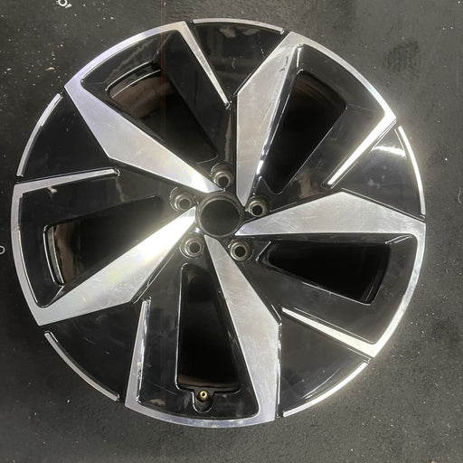 20" ID.4 23-24 20x8 , opt 55J Original OEM Wheel Rim - Angle View