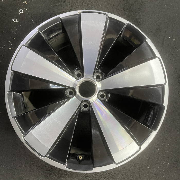 18" BEETLE 12-15 18x8 , 5 spoke Original OEM Wheel Rim - Angle View