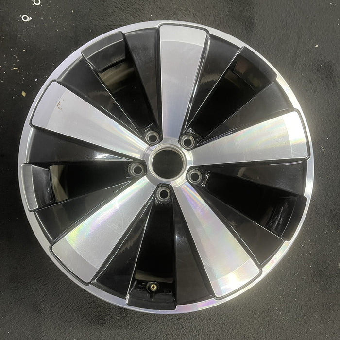 18" BEETLE 12-15 18x8 , 5 spoke Original OEM Wheel Rim - Angle View